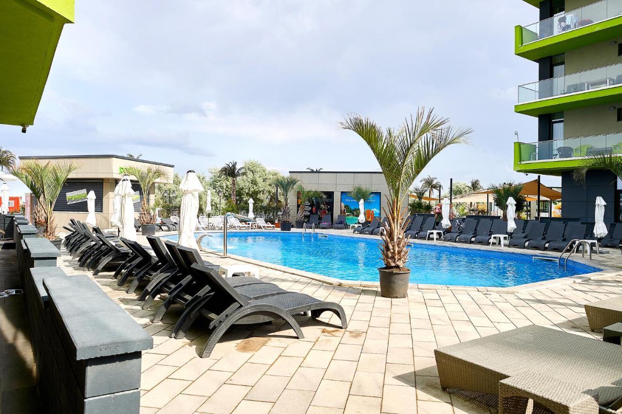 Studio Capri Spa N Pool Beach Resort Navodari Exterior photo